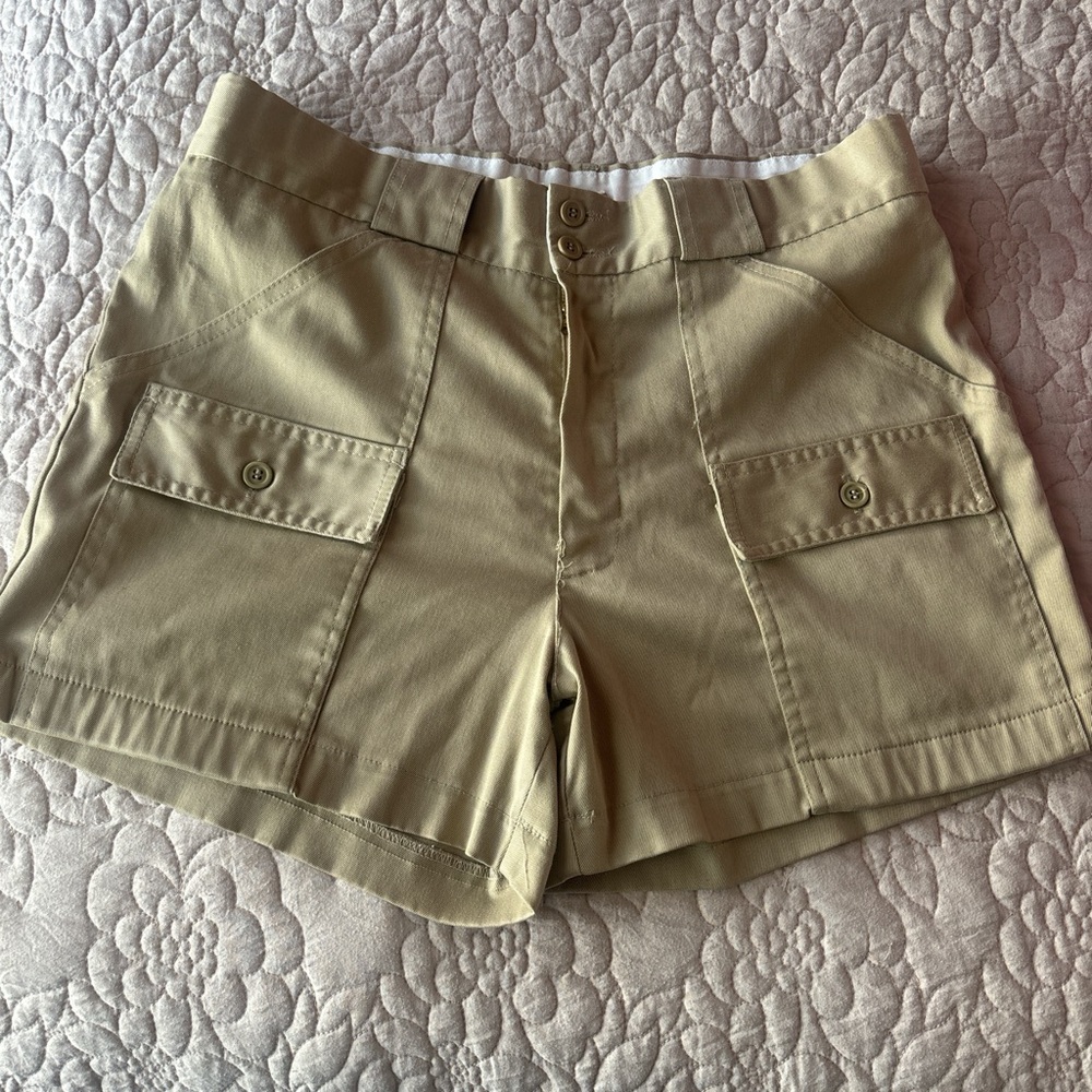 Tan Cargo Highwaist Shorts